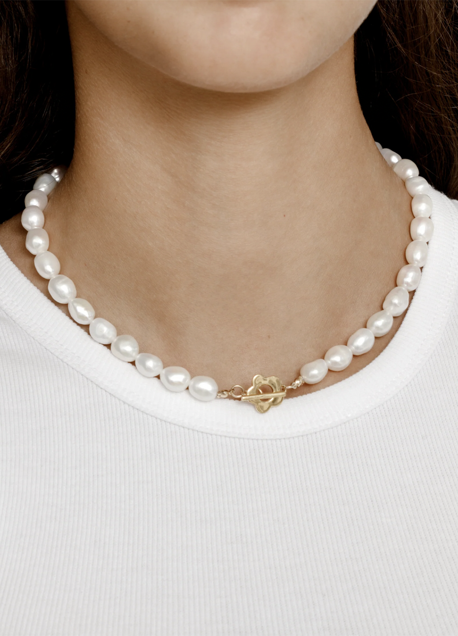 Wolf Circus Pearl Necklace with Flower Toggle