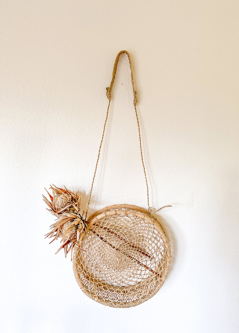 Suenos Round Hanging Basket Bag